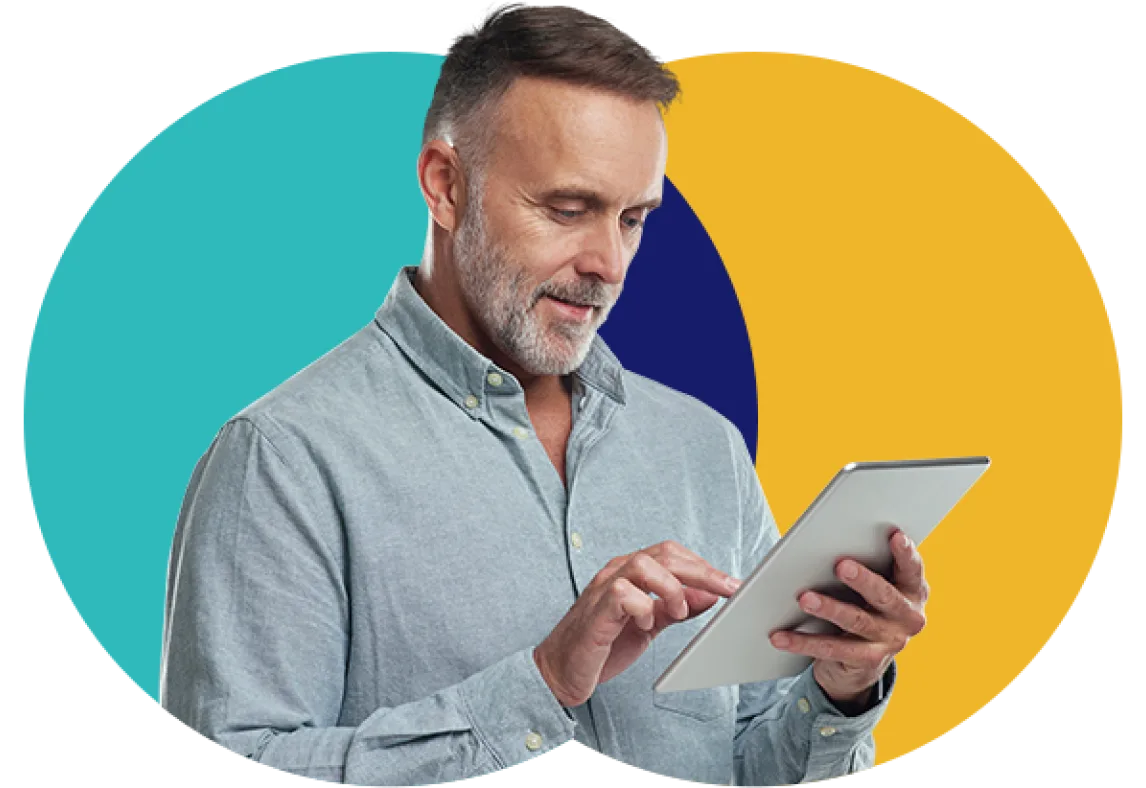 looking at Ipad validating no fraudulent transactions