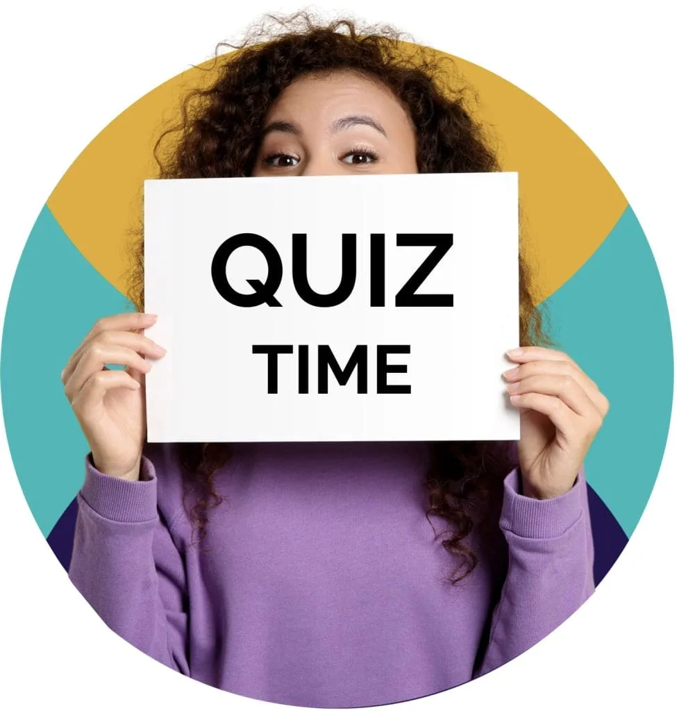 girl holding a quiz time sign